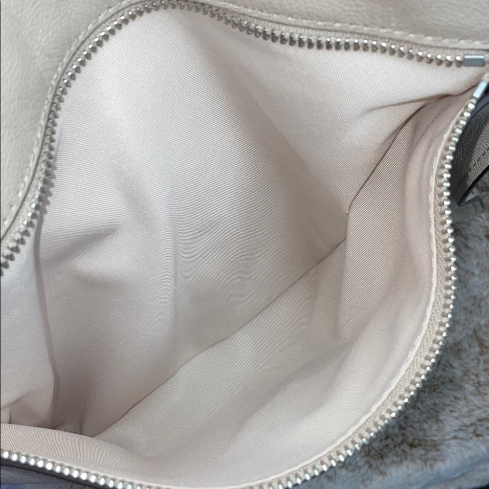 Michael Kors ‘Addie’ Large Leather Shoulder Bag - Picture 10 of 16